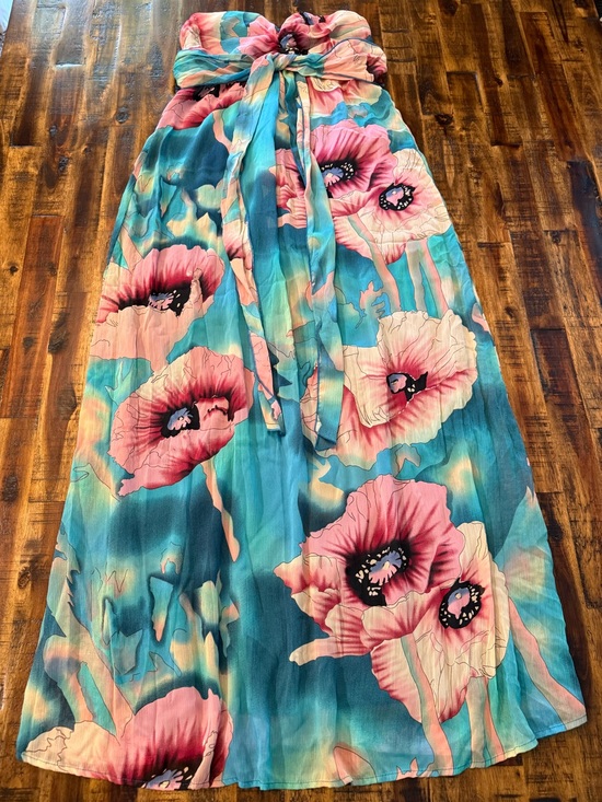 Xhilaration Dresses & Skirts - Spring/Summer women's strapless bandeau maxi dress. blue/pink floral flowy lined